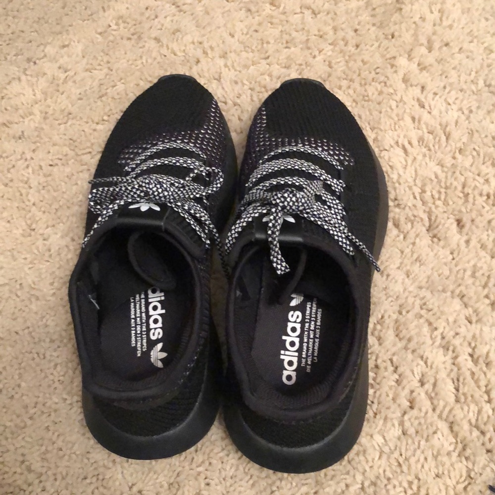 Adidas tennis shoes